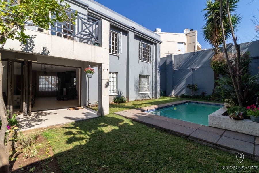 2 Bedroom Property for Sale in Melrose North Gauteng