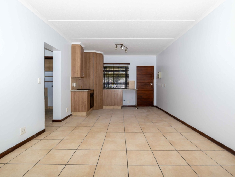 1 Bedroom Property for Sale in Greenstone Hill Gauteng