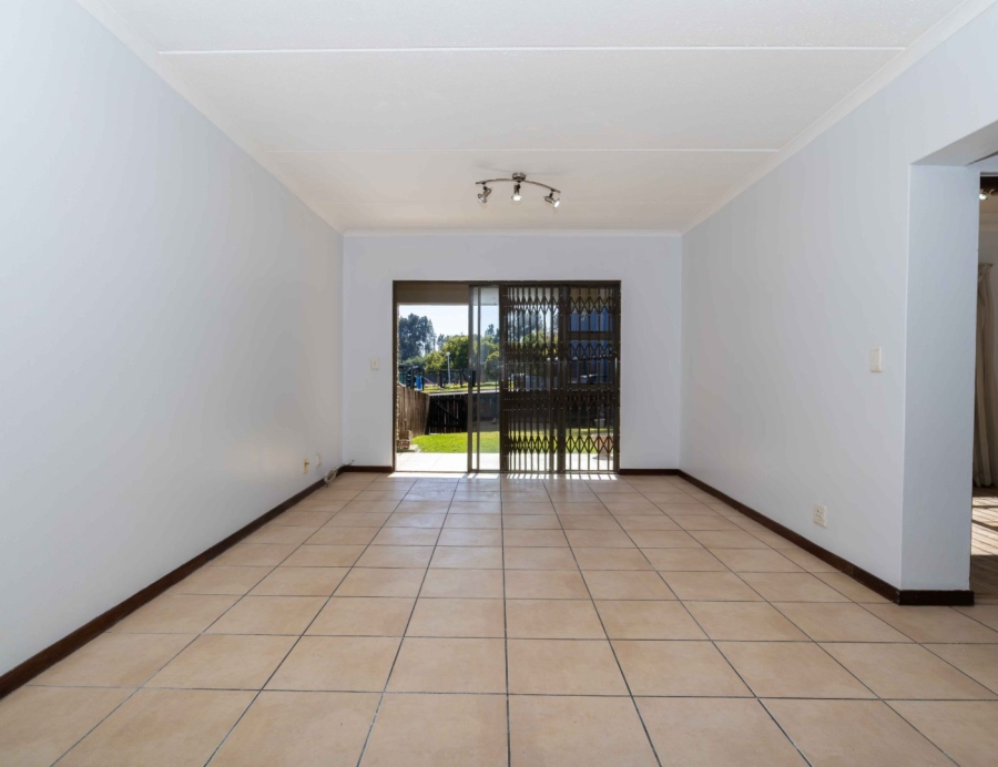 1 Bedroom Property for Sale in Greenstone Hill Gauteng