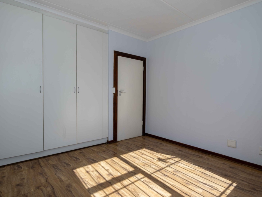 1 Bedroom Property for Sale in Greenstone Hill Gauteng