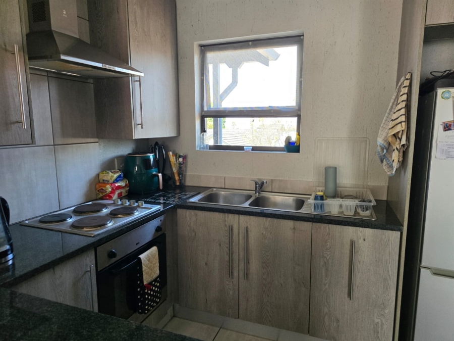 To Let 2 Bedroom Property for Rent in Beyers Park Gauteng