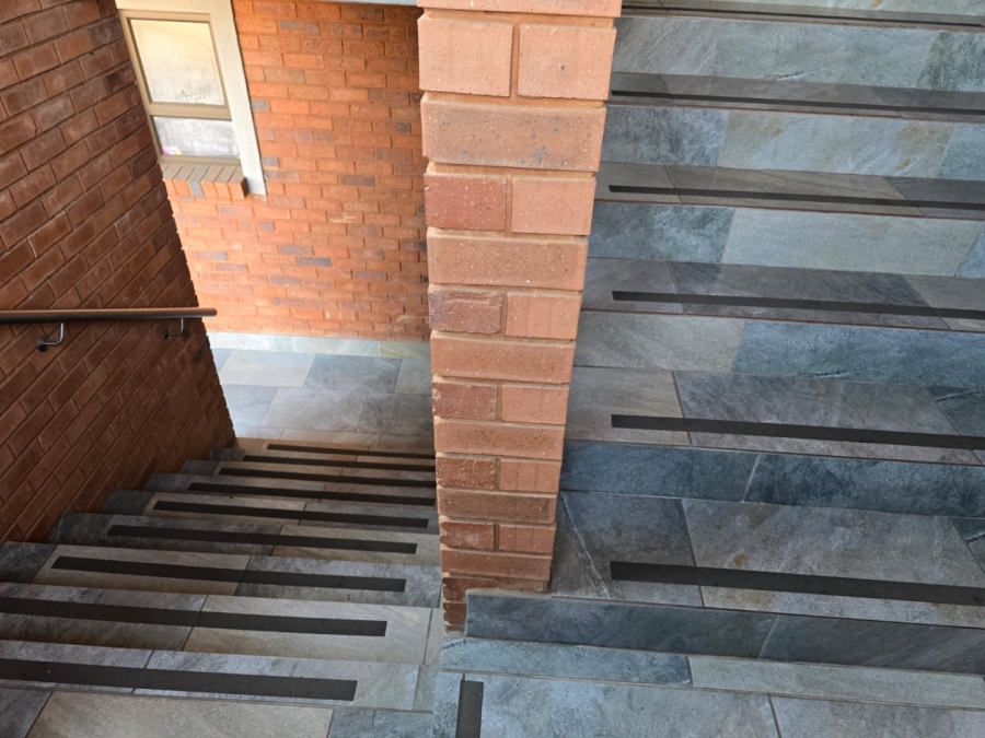 To Let 2 Bedroom Property for Rent in Beyers Park Gauteng