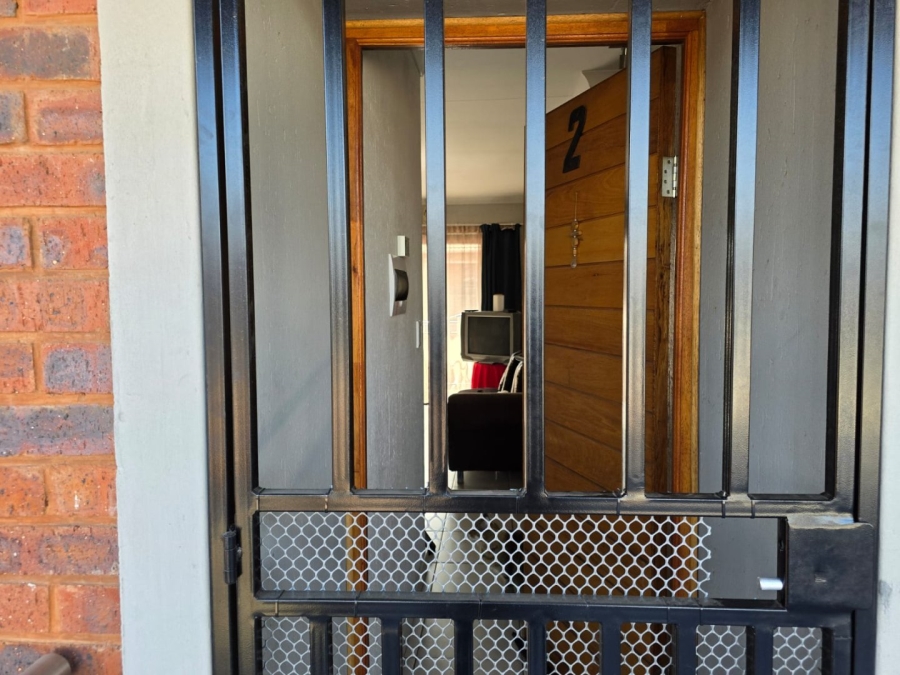 To Let 2 Bedroom Property for Rent in Beyers Park Gauteng