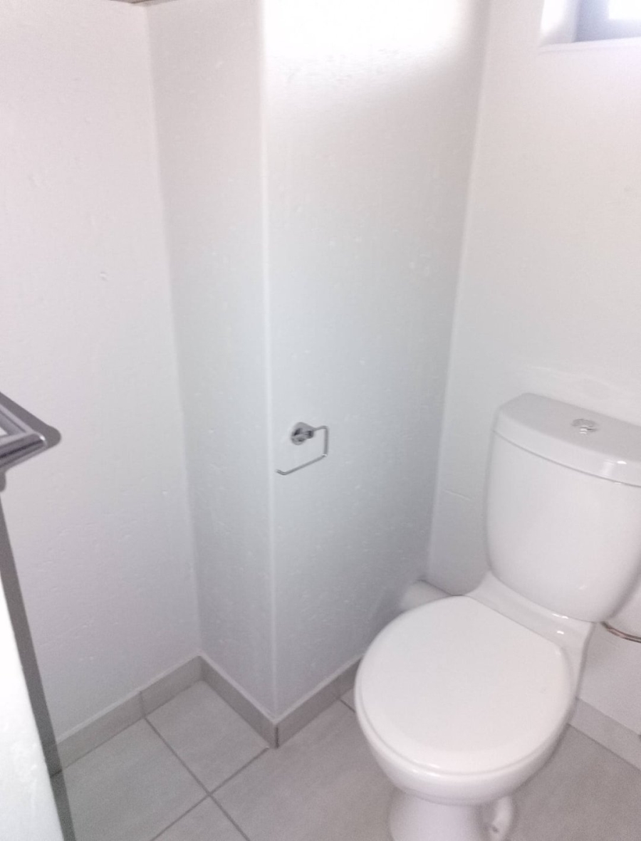 To Let 2 Bedroom Property for Rent in Beyers Park Gauteng