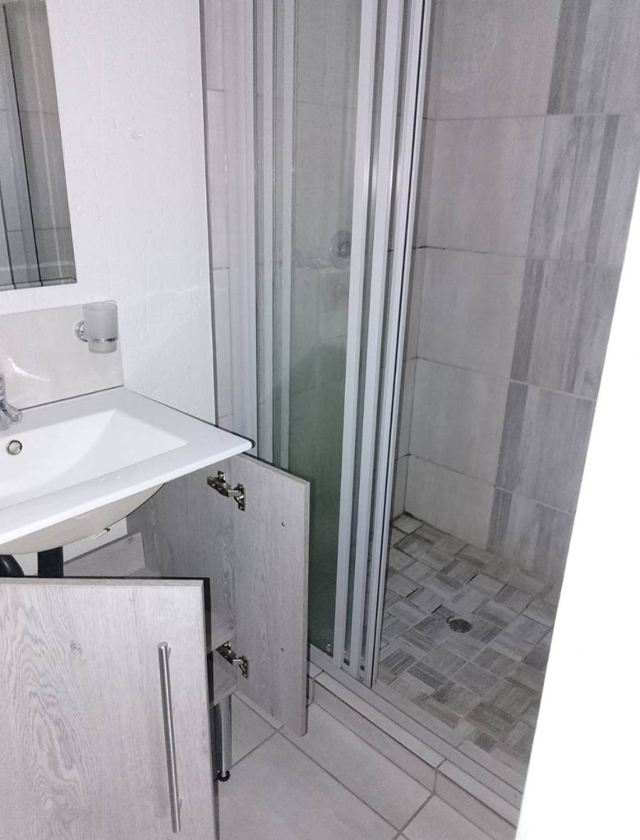To Let 2 Bedroom Property for Rent in Beyers Park Gauteng