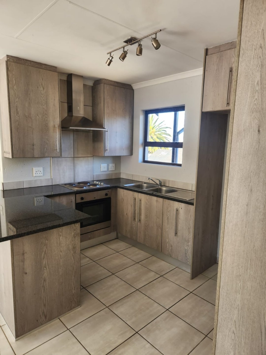 To Let 2 Bedroom Property for Rent in Beyers Park Gauteng