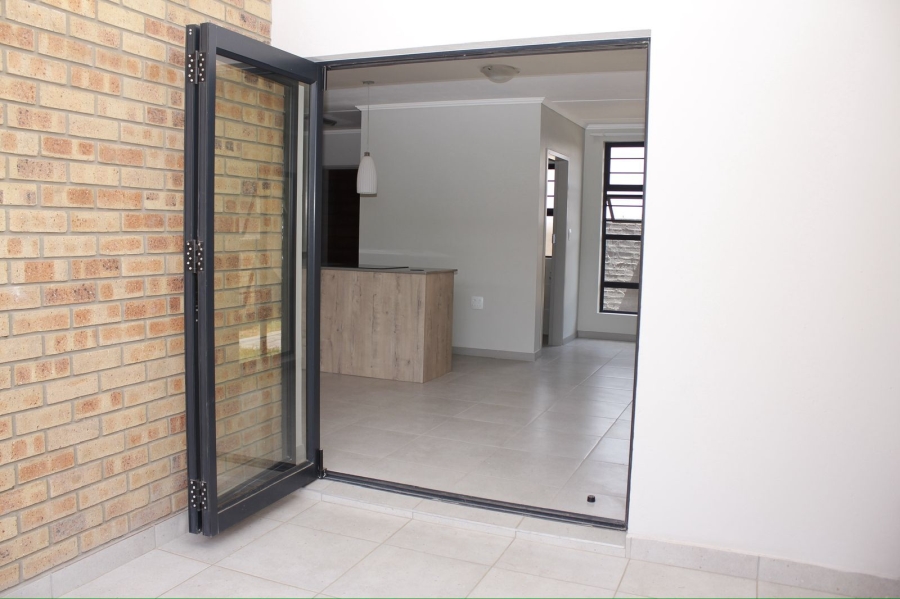 3 Bedroom Property for Sale in Rooihuiskraal North Gauteng