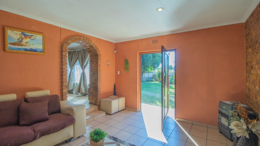 3 Bedroom Property for Sale in Bonaero Park Gauteng