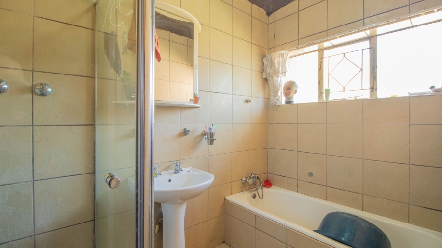 3 Bedroom Property for Sale in Bonaero Park Gauteng