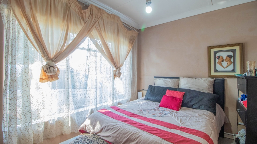 3 Bedroom Property for Sale in Bonaero Park Gauteng