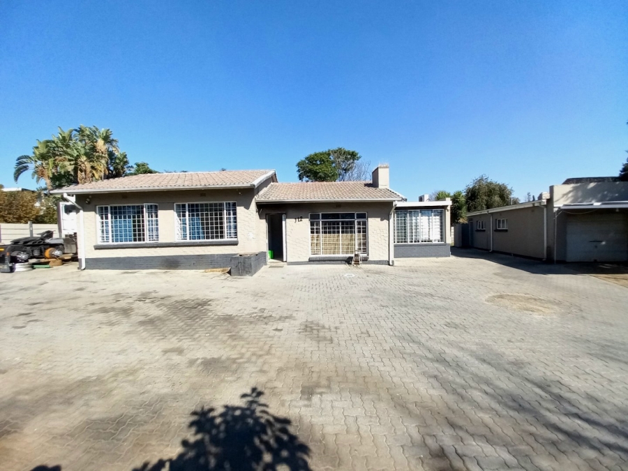 3 Bedroom Property for Sale in Edenvale Central Gauteng