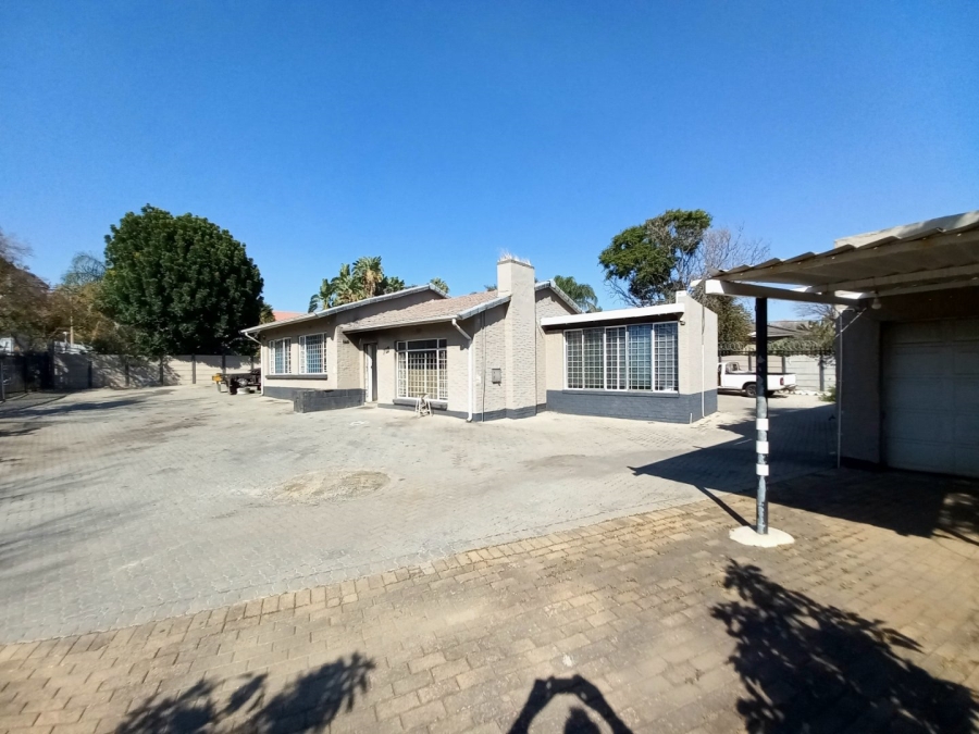 3 Bedroom Property for Sale in Edenvale Central Gauteng