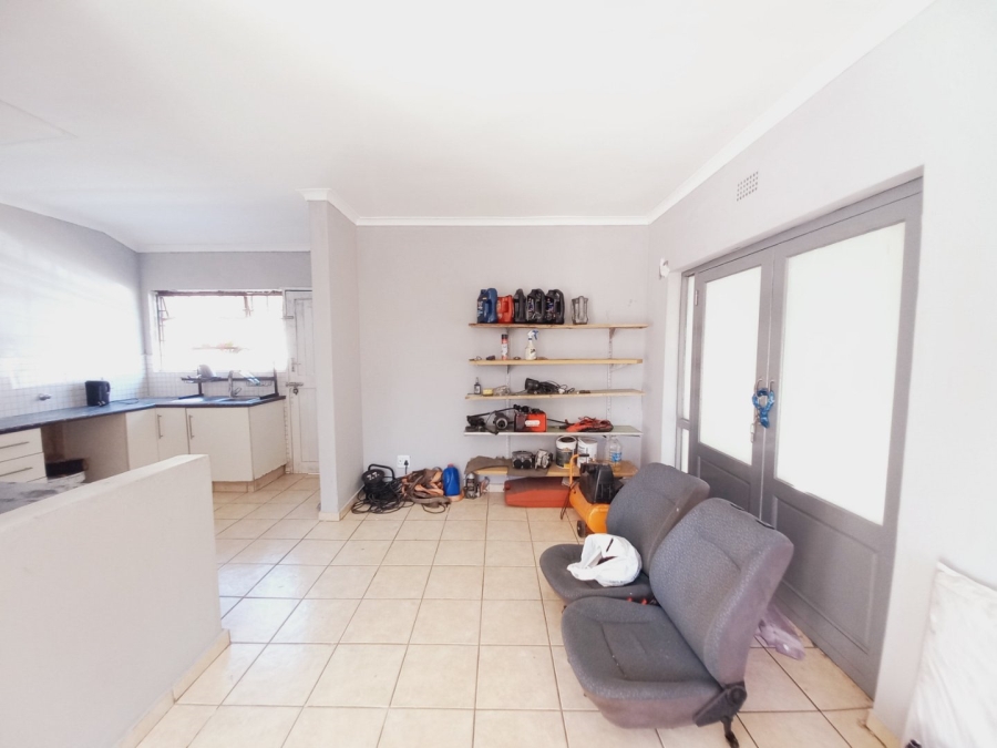 3 Bedroom Property for Sale in Edenvale Central Gauteng
