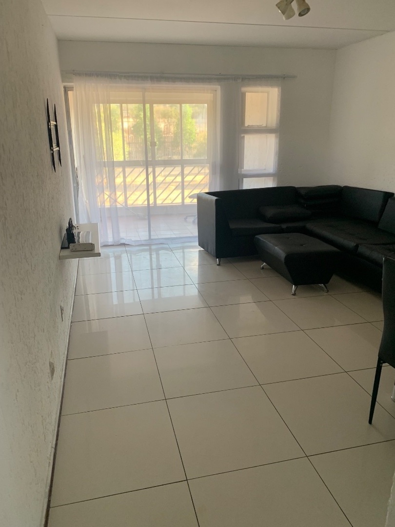 2 Bedroom Property for Sale in Mulbarton Gauteng