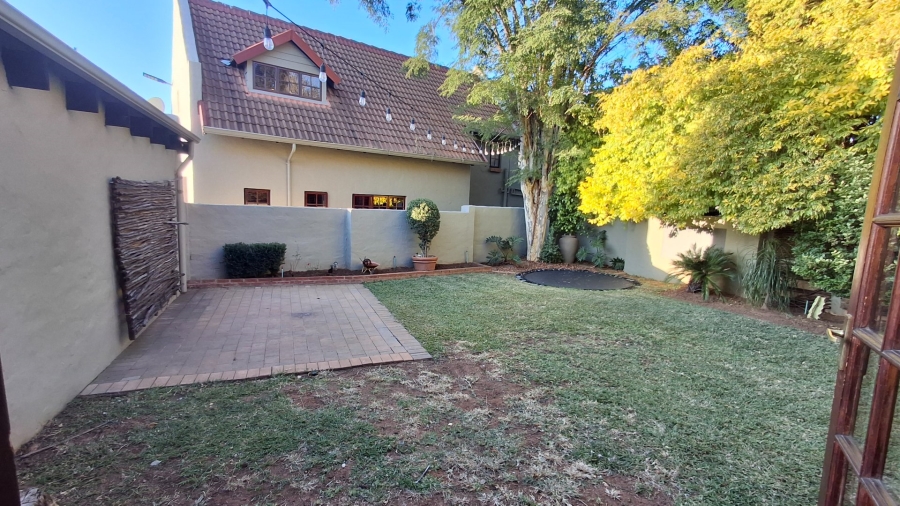 3 Bedroom Property for Sale in Equestria Gauteng