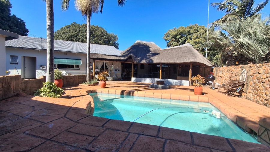 4 Bedroom Property for Sale in Sinoville Gauteng