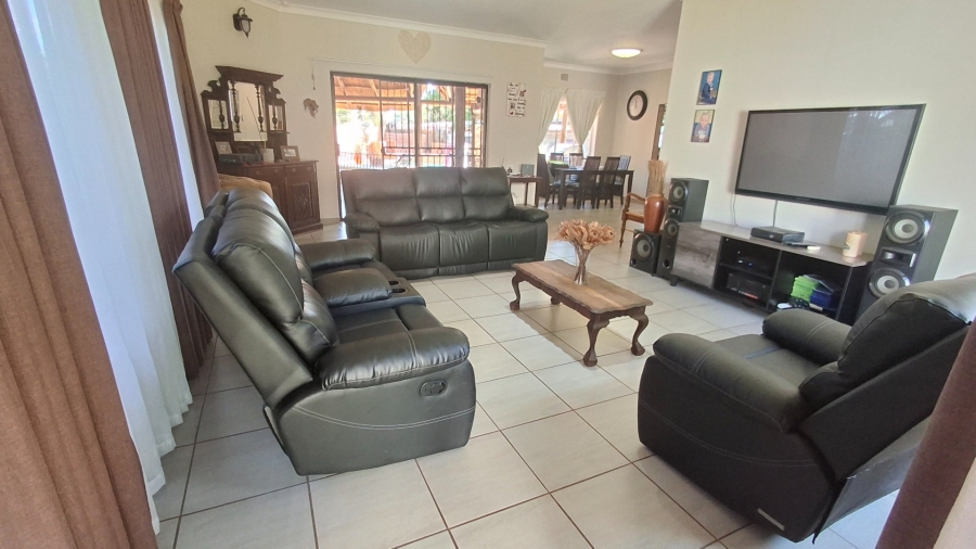 4 Bedroom Property for Sale in Sinoville Gauteng