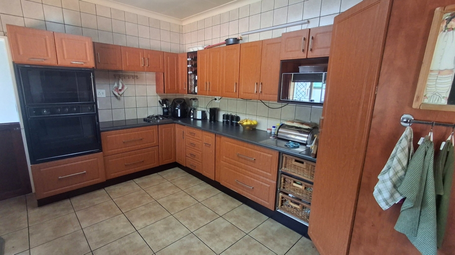 4 Bedroom Property for Sale in Sinoville Gauteng