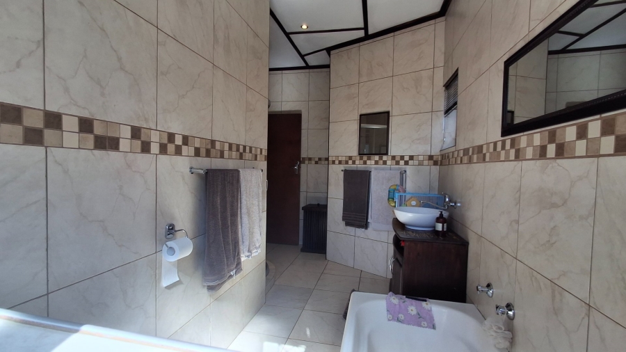 4 Bedroom Property for Sale in Sinoville Gauteng