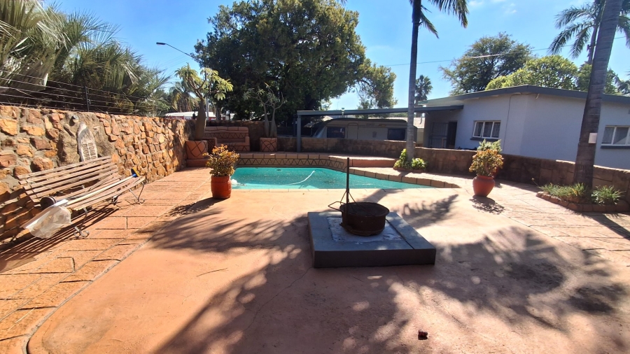 4 Bedroom Property for Sale in Sinoville Gauteng