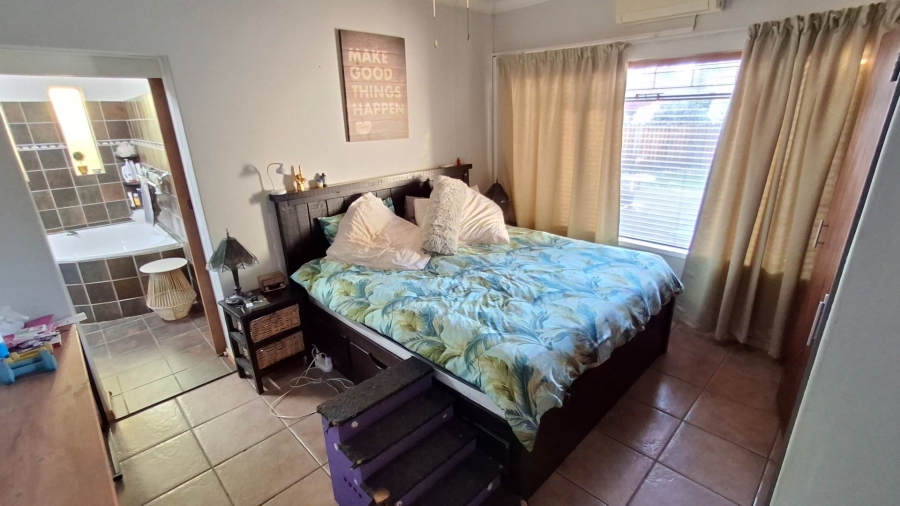 4 Bedroom Property for Sale in Sinoville Gauteng