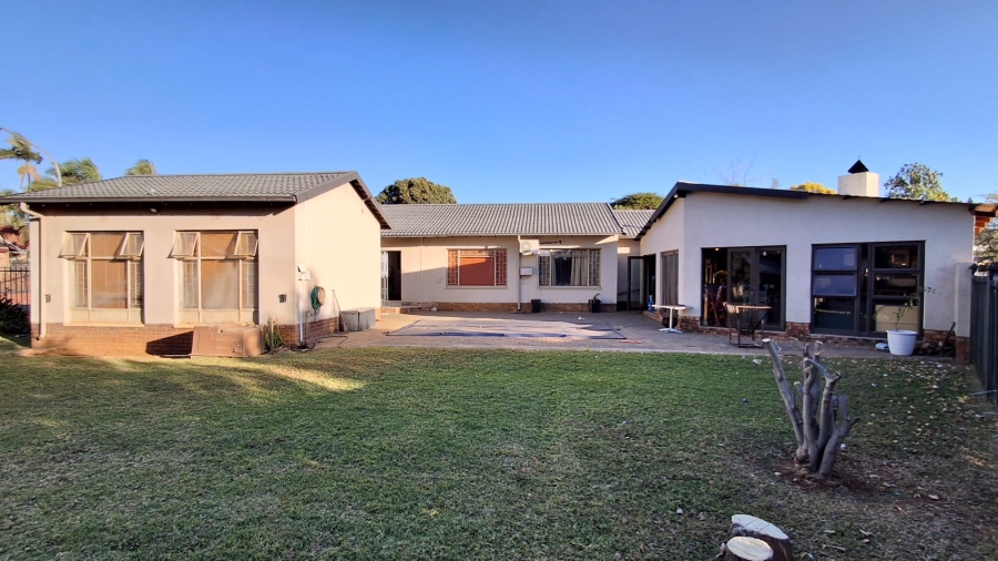 4 Bedroom Property for Sale in Sinoville Gauteng