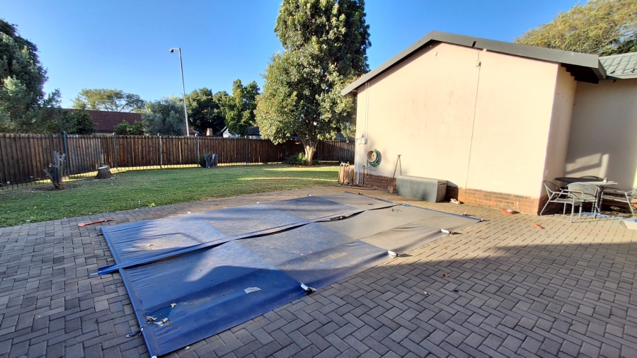 4 Bedroom Property for Sale in Sinoville Gauteng