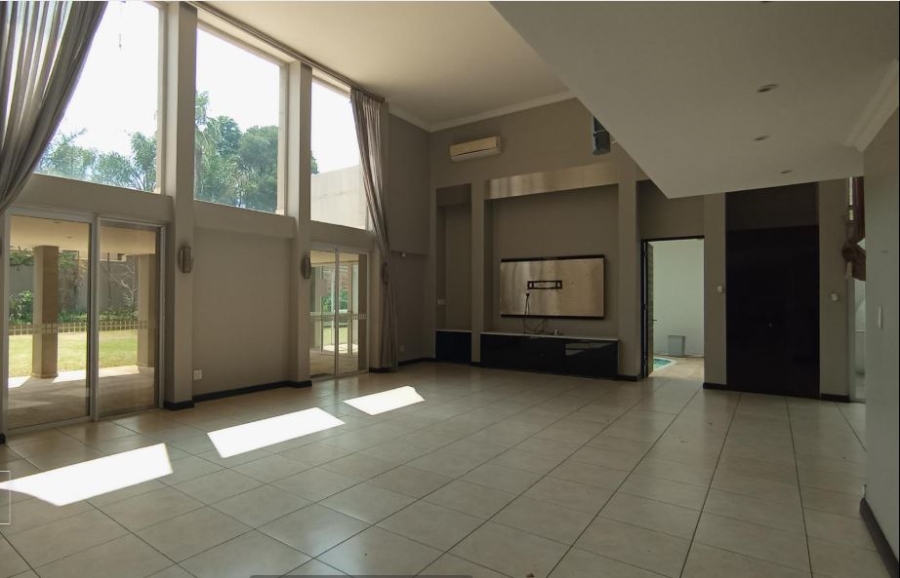 8 Bedroom Property for Sale in Kyalami Estates Gauteng