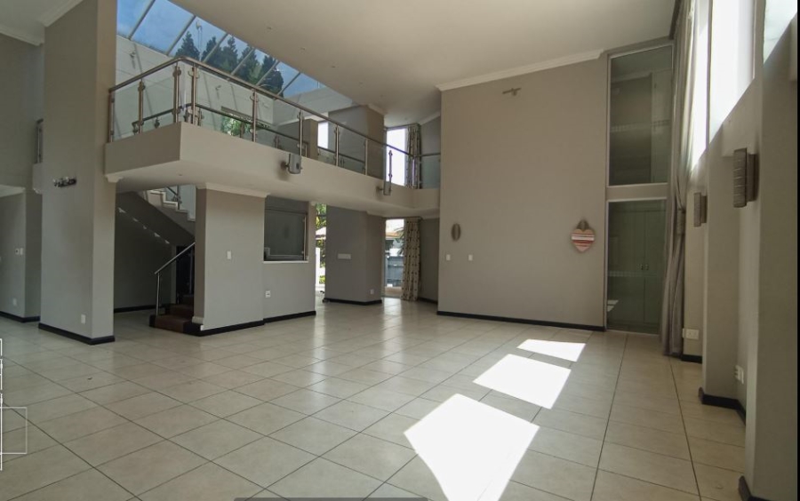 8 Bedroom Property for Sale in Kyalami Estates Gauteng