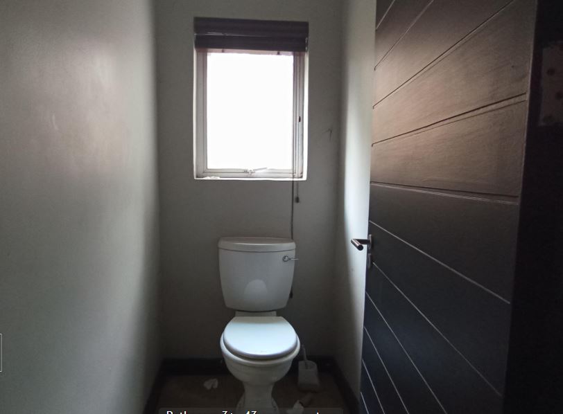 8 Bedroom Property for Sale in Kyalami Estates Gauteng