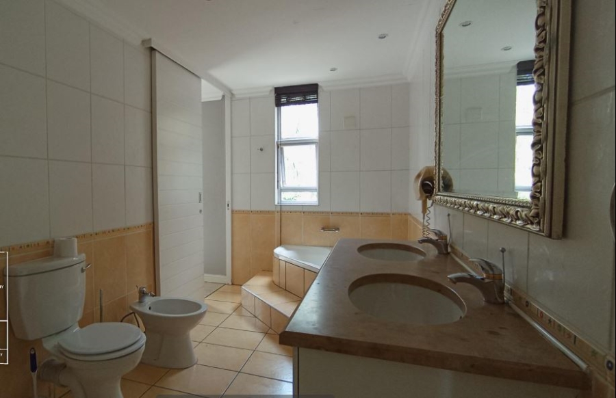 8 Bedroom Property for Sale in Kyalami Estates Gauteng