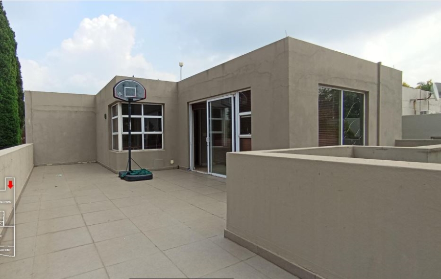 8 Bedroom Property for Sale in Kyalami Estates Gauteng