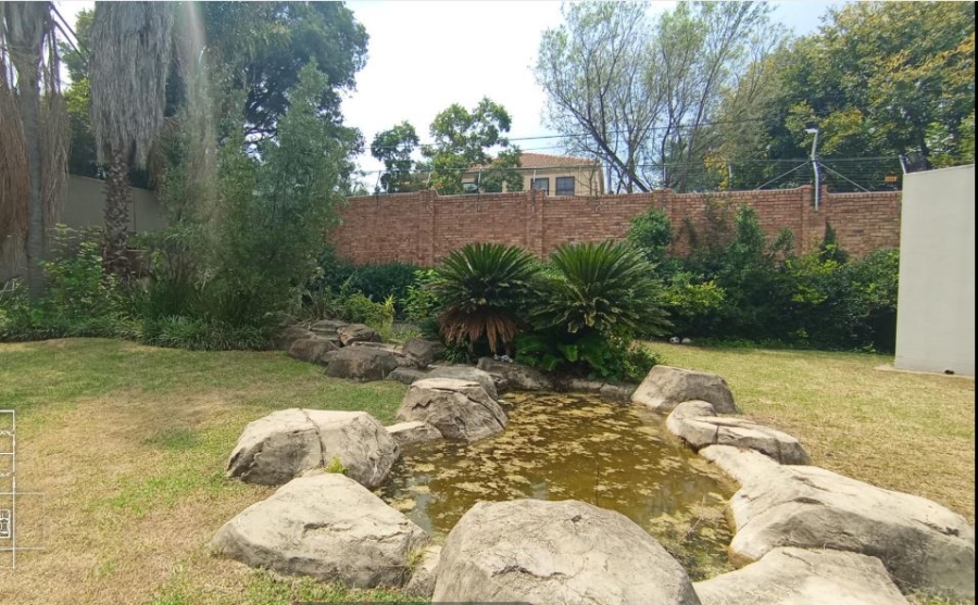 8 Bedroom Property for Sale in Kyalami Estates Gauteng