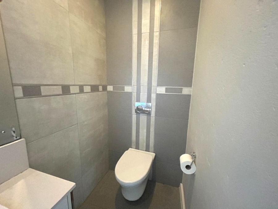 To Let 3 Bedroom Property for Rent in Craigavon Gauteng