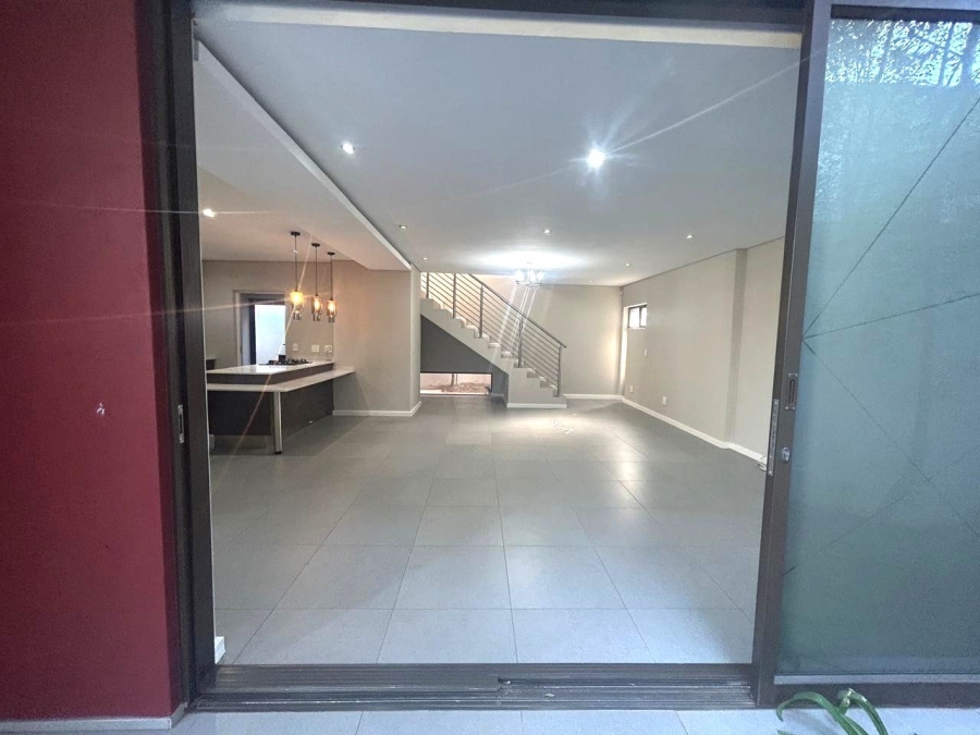 To Let 3 Bedroom Property for Rent in Craigavon Gauteng