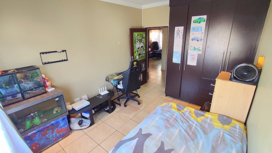 3 Bedroom Property for Sale in Amberfield Gauteng