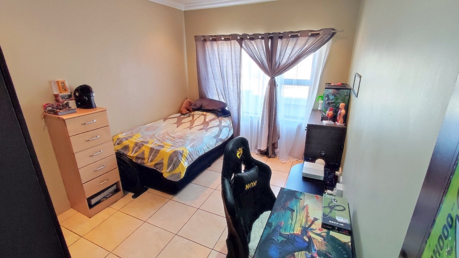 3 Bedroom Property for Sale in Amberfield Gauteng