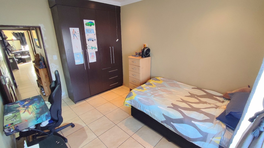 3 Bedroom Property for Sale in Amberfield Gauteng