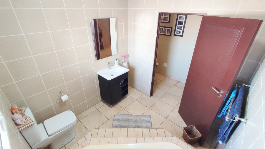 3 Bedroom Property for Sale in Amberfield Gauteng
