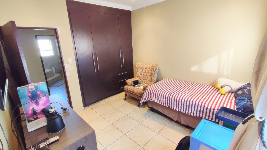 3 Bedroom Property for Sale in Amberfield Gauteng