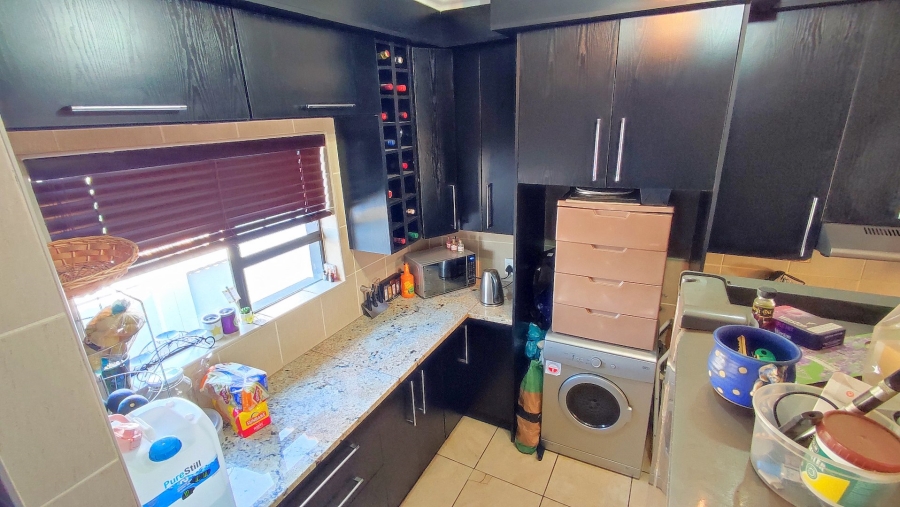 3 Bedroom Property for Sale in Amberfield Gauteng