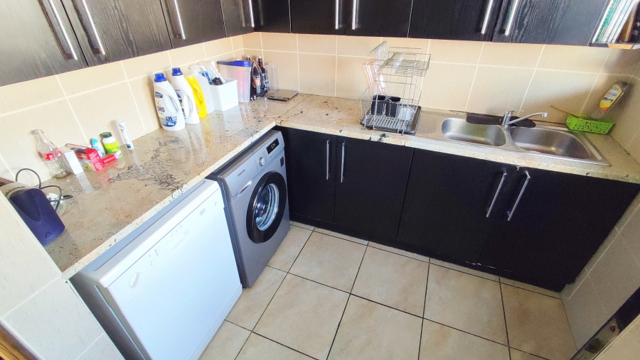 3 Bedroom Property for Sale in Amberfield Gauteng
