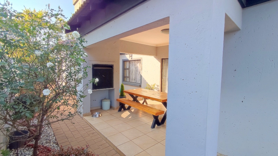3 Bedroom Property for Sale in Amberfield Gauteng
