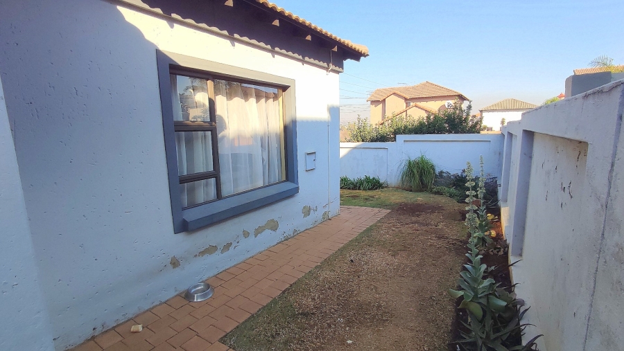 3 Bedroom Property for Sale in Amberfield Gauteng