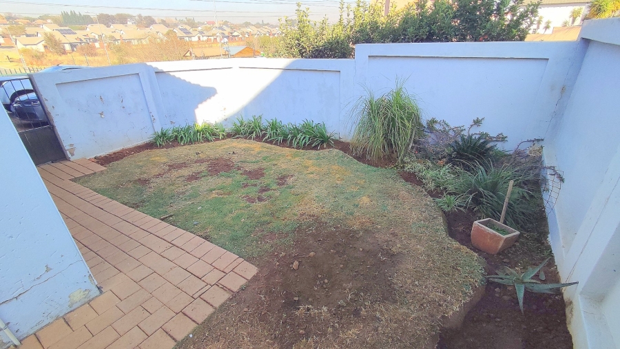 3 Bedroom Property for Sale in Amberfield Gauteng
