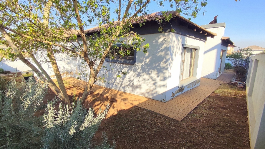 3 Bedroom Property for Sale in Amberfield Gauteng