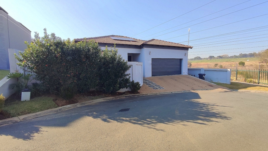 3 Bedroom Property for Sale in Amberfield Gauteng