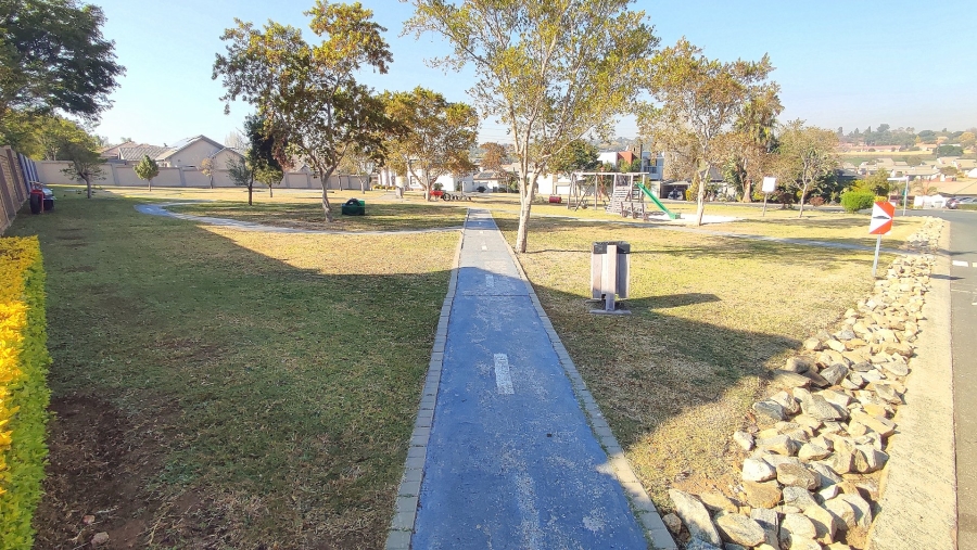 3 Bedroom Property for Sale in Amberfield Gauteng