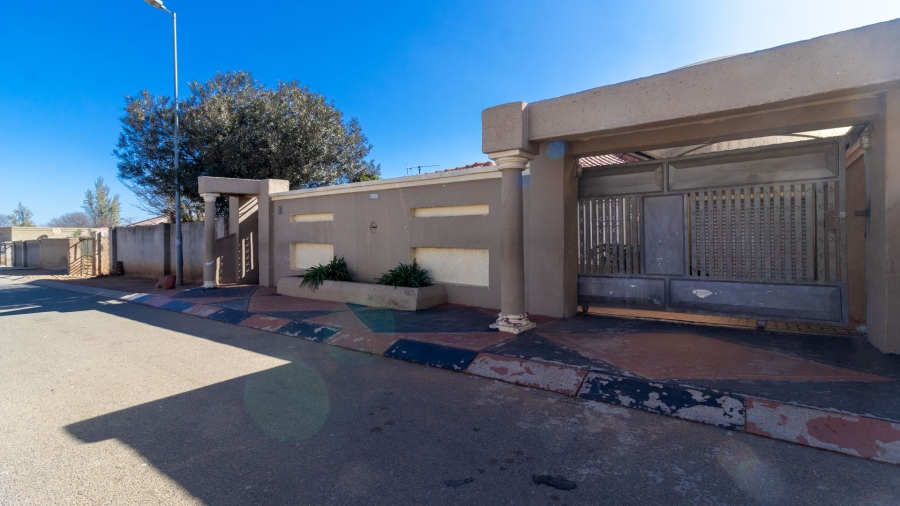1 Bedroom Property for Sale in Jabulani Gauteng