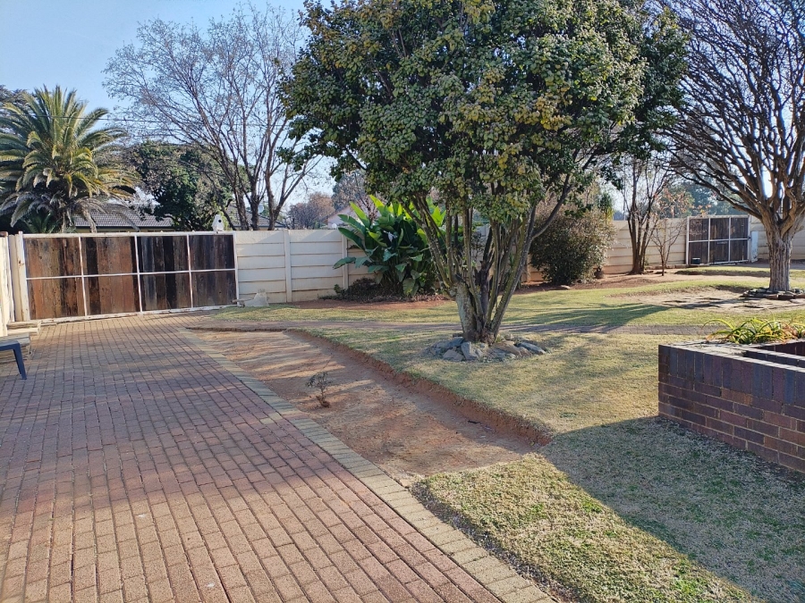 3 Bedroom Property for Sale in Selcourt Gauteng